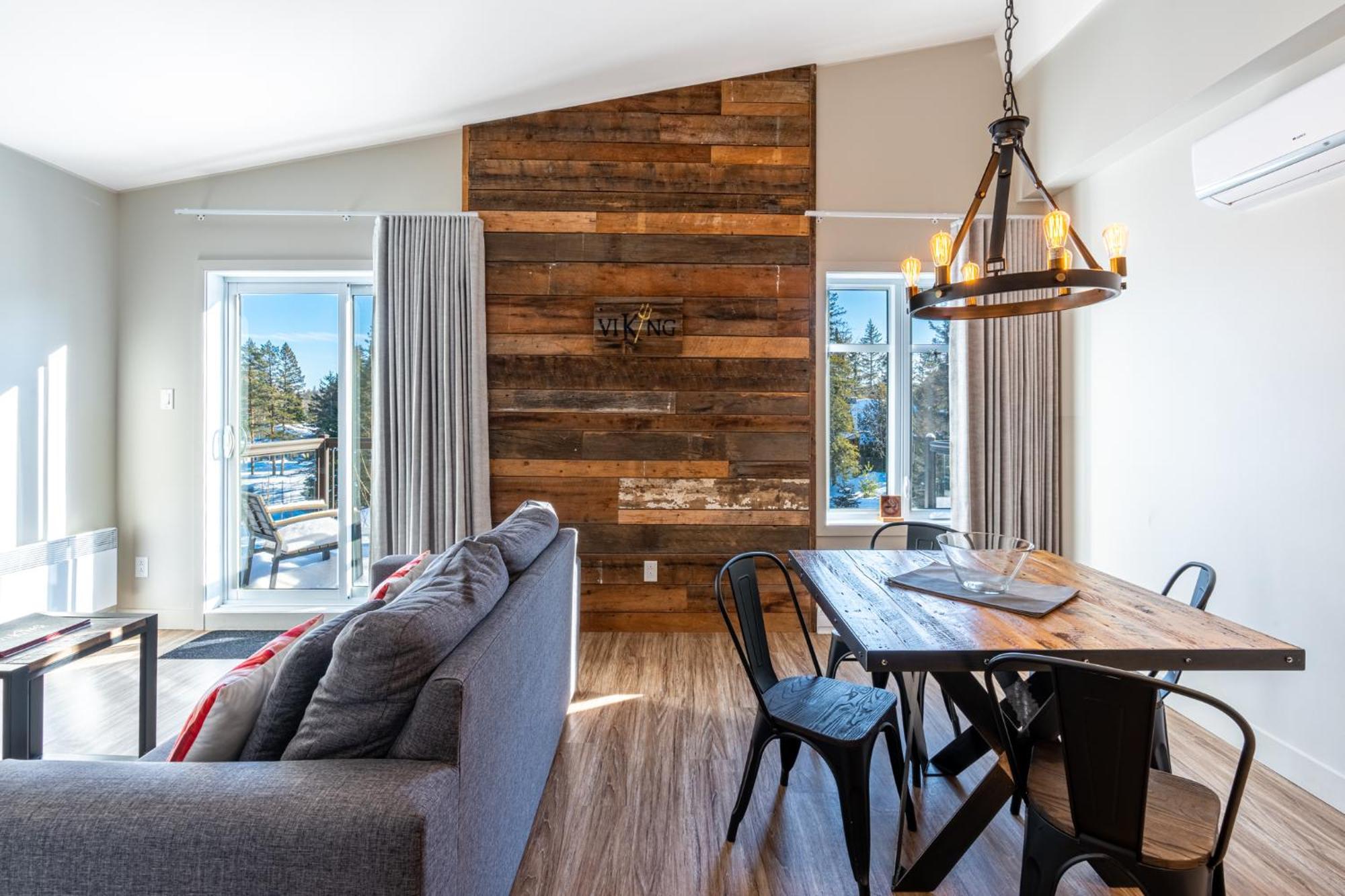 Le Viking Resort Sainte-Marguerite-du-Lac-Masson Экстерьер фото